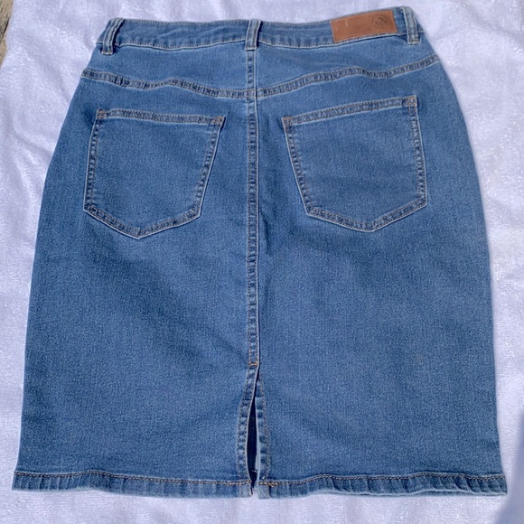 Vera Moda Denim Skirt - Picture 4 of 4
